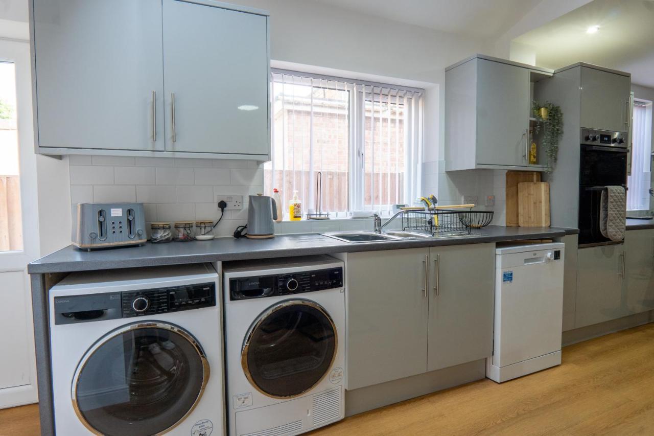 Heartland House, 7 Spacious Bedrooms Sleeps 4 Plus, Near Nec, Jlr,Bhx Бирмингем Экстерьер фото