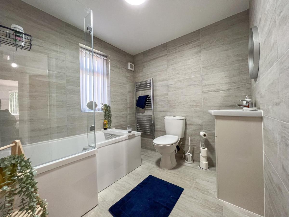 Heartland House, 7 Spacious Bedrooms Sleeps 4 Plus, Near Nec, Jlr,Bhx Бирмингем Экстерьер фото